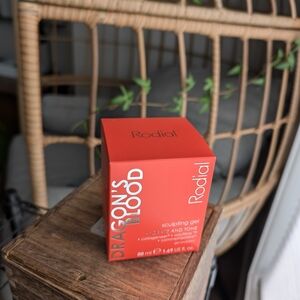 Rodial Dragon's Blood Sculpting Gel - Red